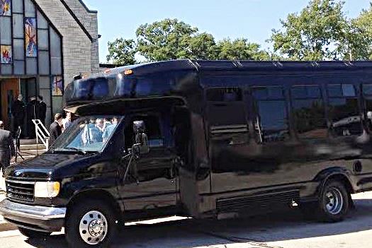 Party Bus West Bend, WI 